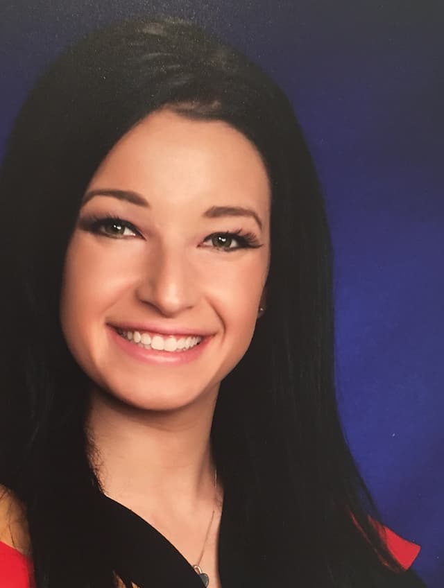 Courtney Bergart | Nellie Health Online Therapy Ontario Canada US